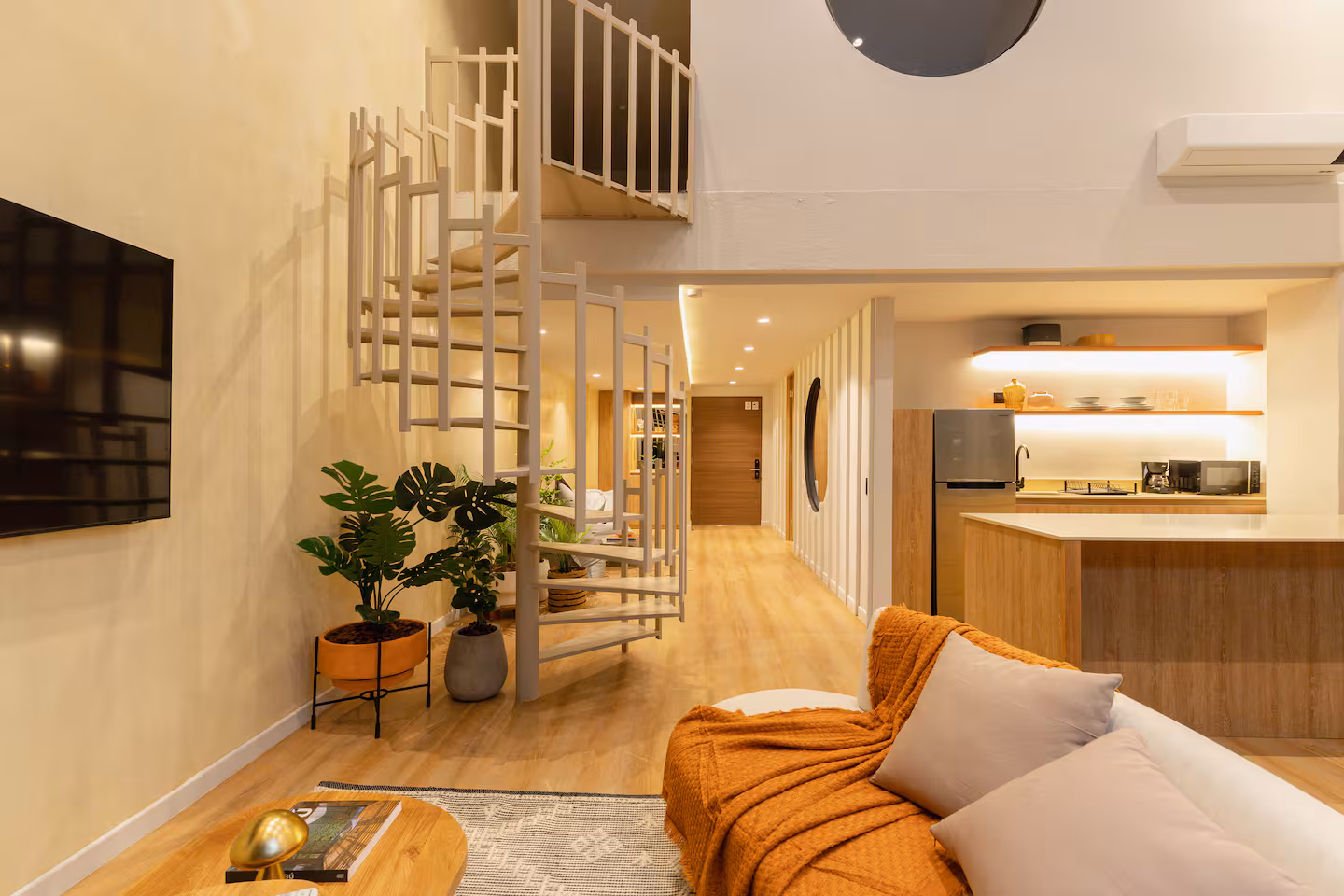 Three-Bedroom Duplex Furnished Daily Rental Apartment Near Provenza — imagen 4