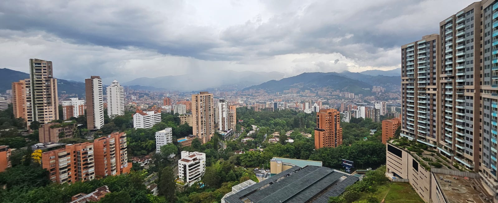 3 Bedroom High Level Apartment with Amazing Views [El Poblado] — imagen 4