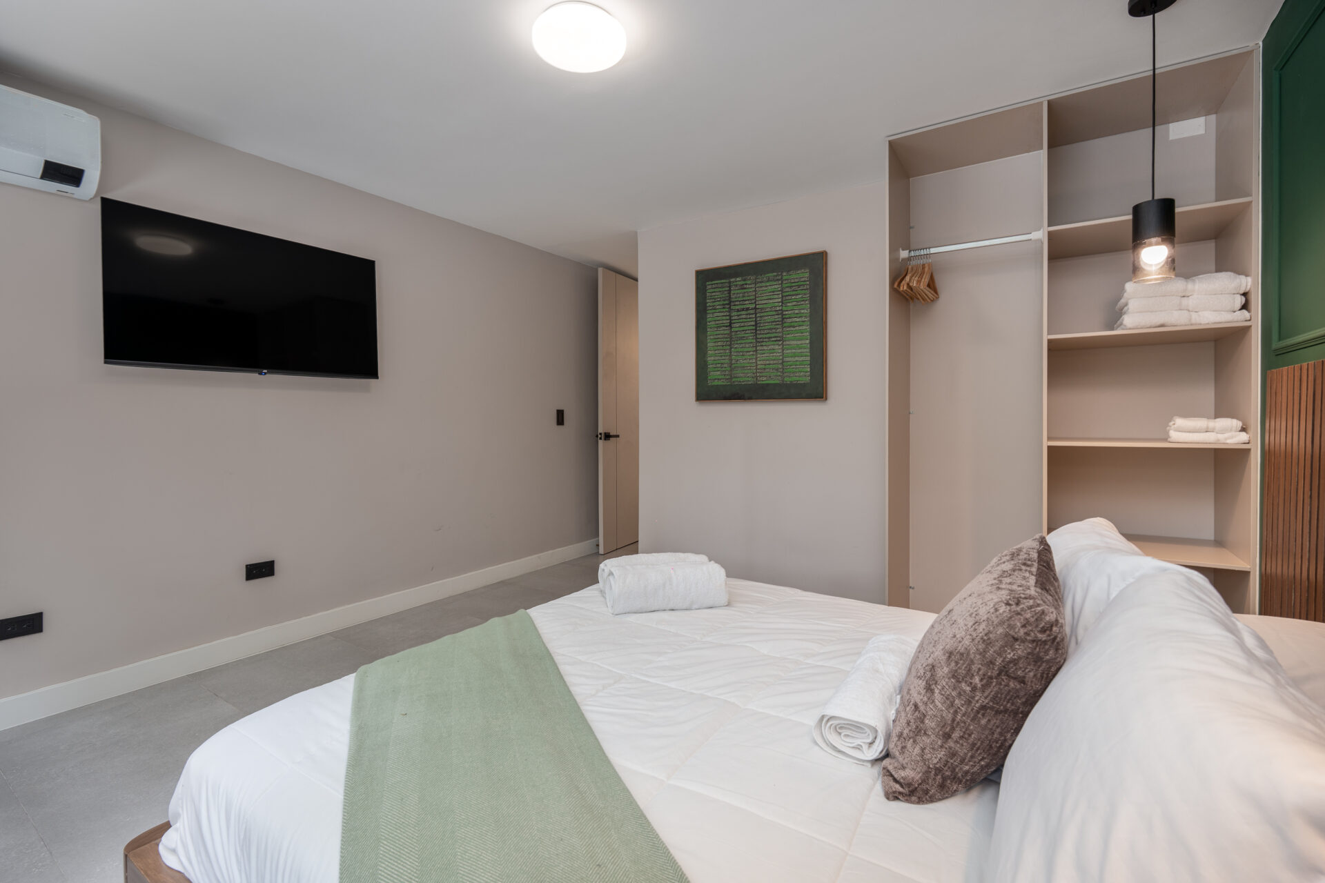 Turnkey Three Bedroom Daily Rental Apartment in the Golden Mile — imagen 3