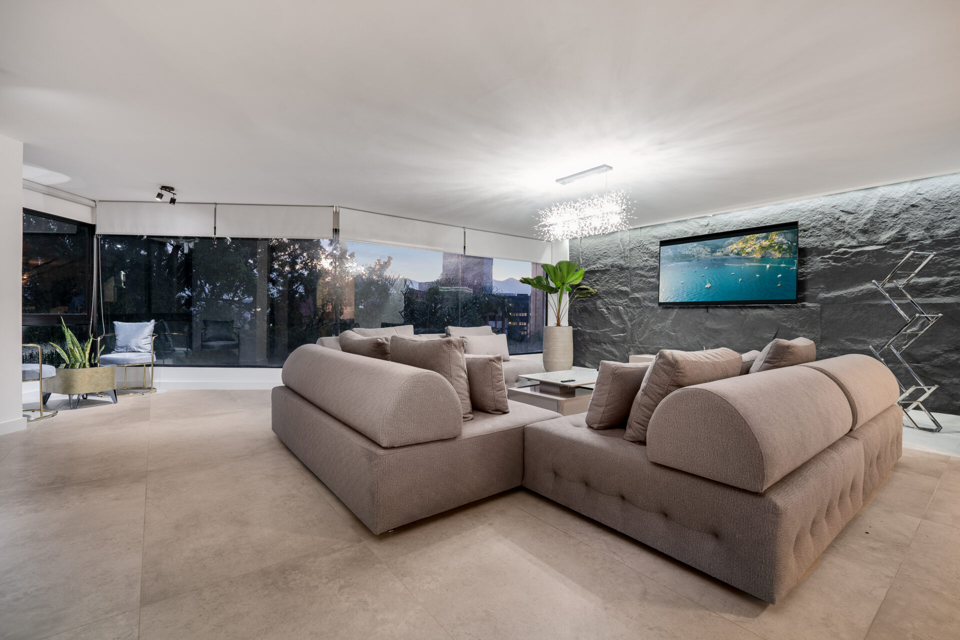 Fully Furnished Daily Rental Luxury Penthouse With Sauna and Jacuzzi — imagen 4