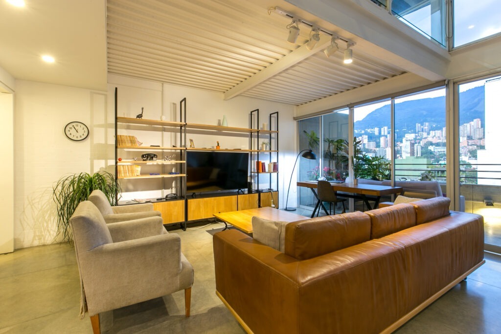 Three Level Penthouse with Amazing Medellin Views — imagen 3