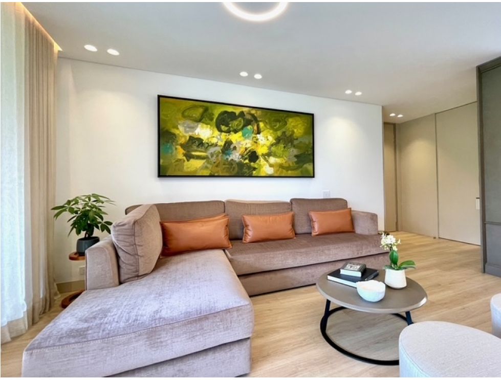 Fully Remodeled Two-Bedroom Apartment-5 minutes from El Tesoro Mall. — imagen 4