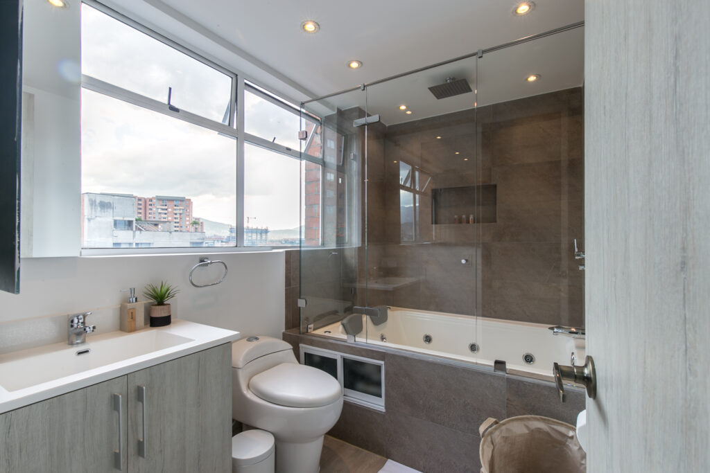 Remodeled Turn-Key Penthouse in Poblado, Astorga — imagen 1