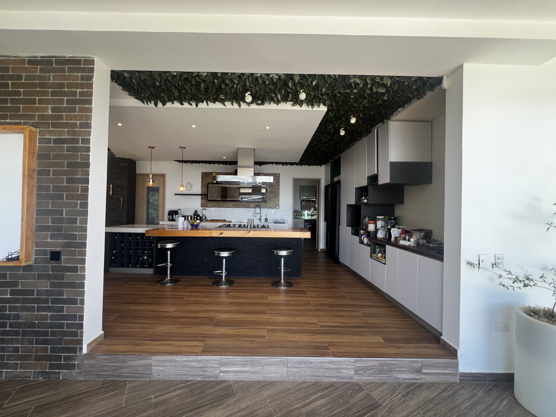 Modern Home with Stunning City Views and Luxury Amenities Located in El Poblado. — imagen 3
