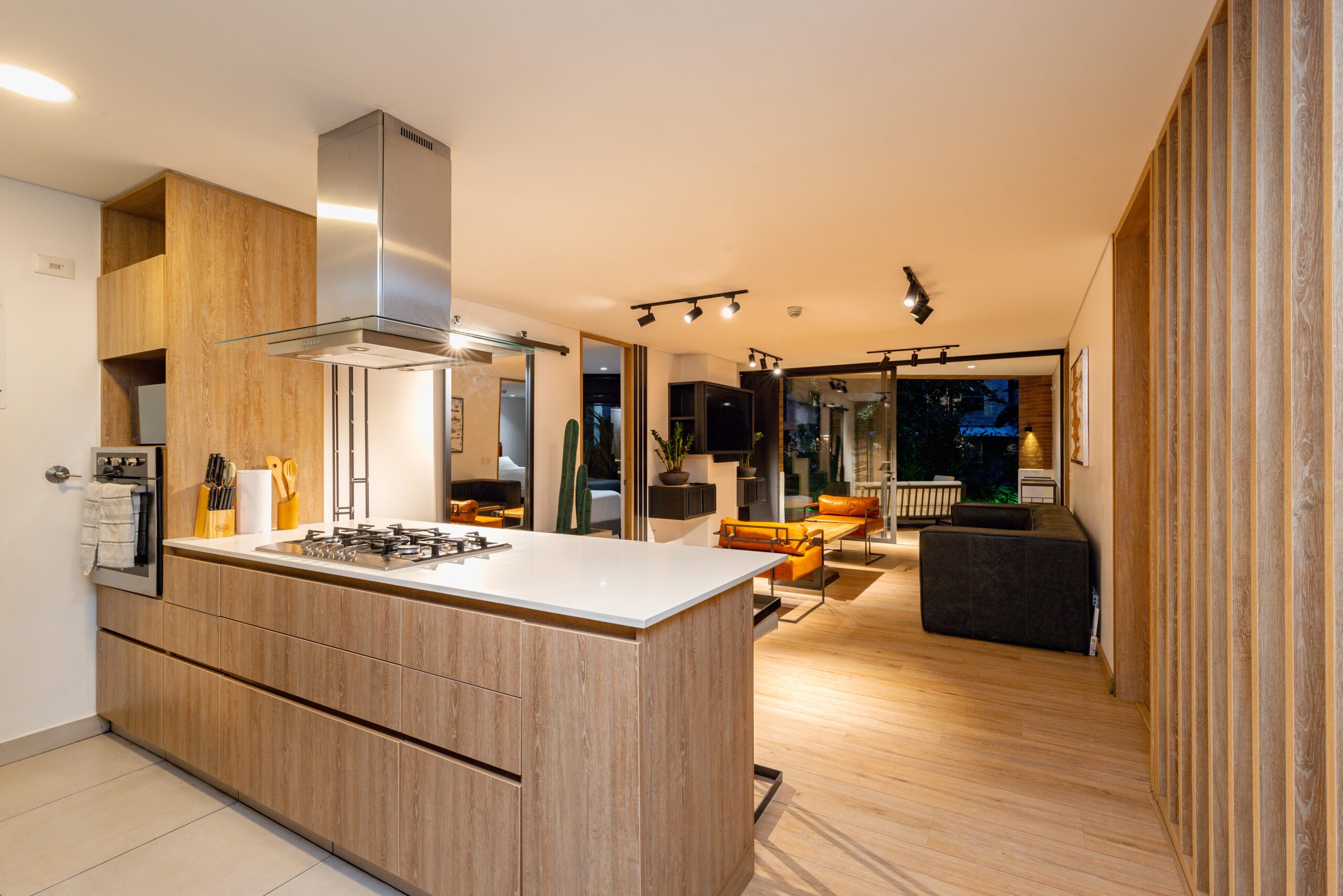 Three-Bedroom Luxury Daily Rental Condo in Provenza, El Poblado — imagen 1