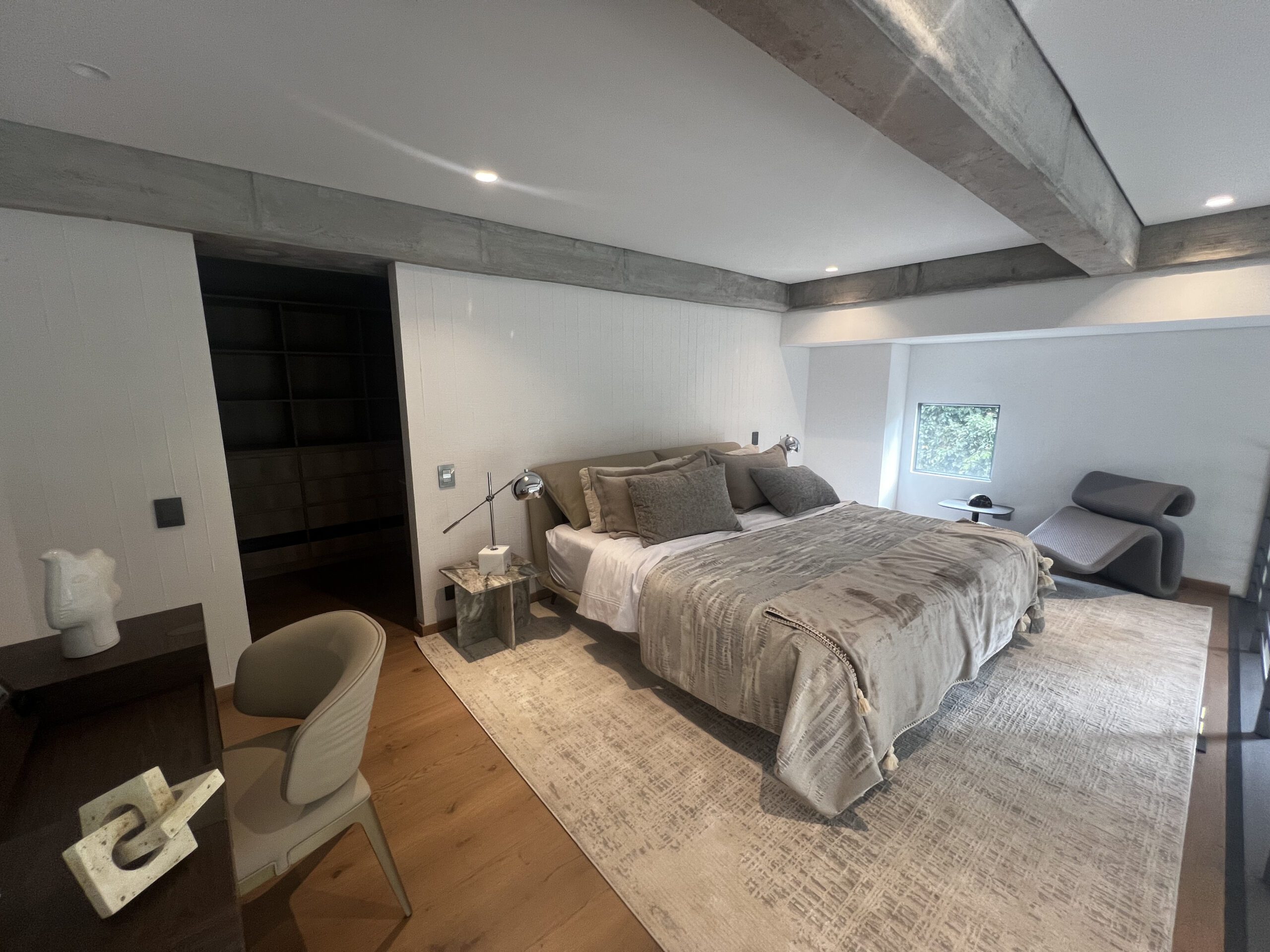 Modern Duplex Apartment with Spacious Balcony, Luxury Finishes — imagen 1