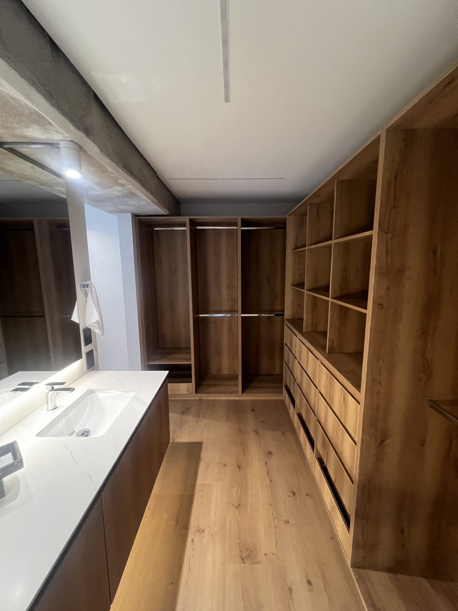 Modern Duplex Apartment with Spacious Balcony, Luxury Finishes — imagen 4