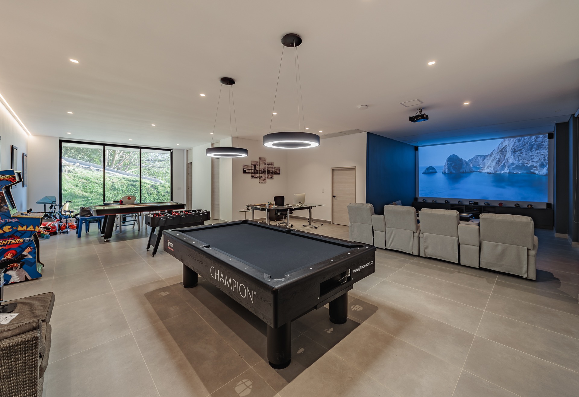 High-End Three-Bedroom House f in El Poblado with Heated Pool, Jacuzzi & Home Automation. — imagen 1
