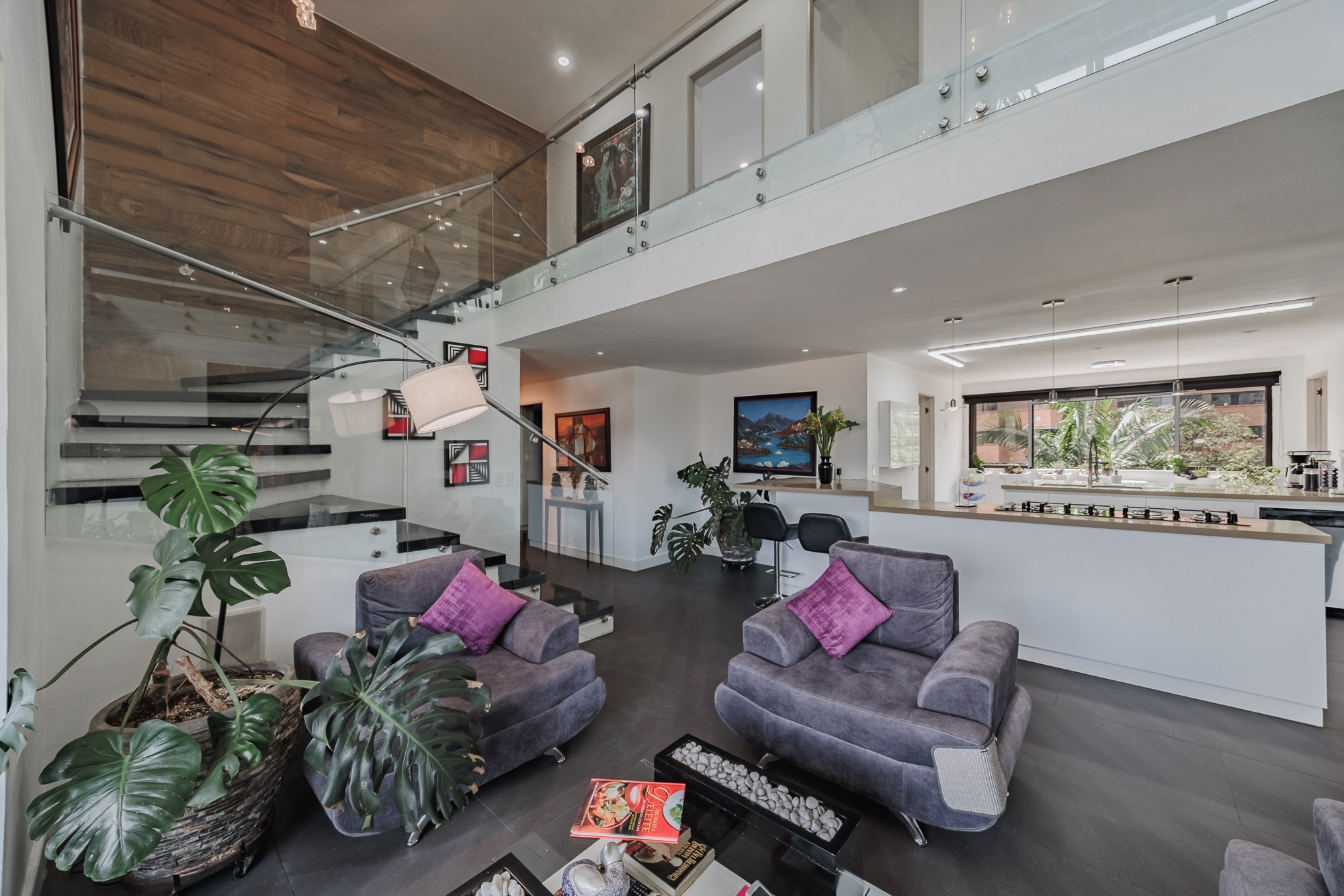 Elegant 4-Bedroom Duplex Apartment for Sale in Castropol, El Poblado – Fully Furnished. — imagen 4