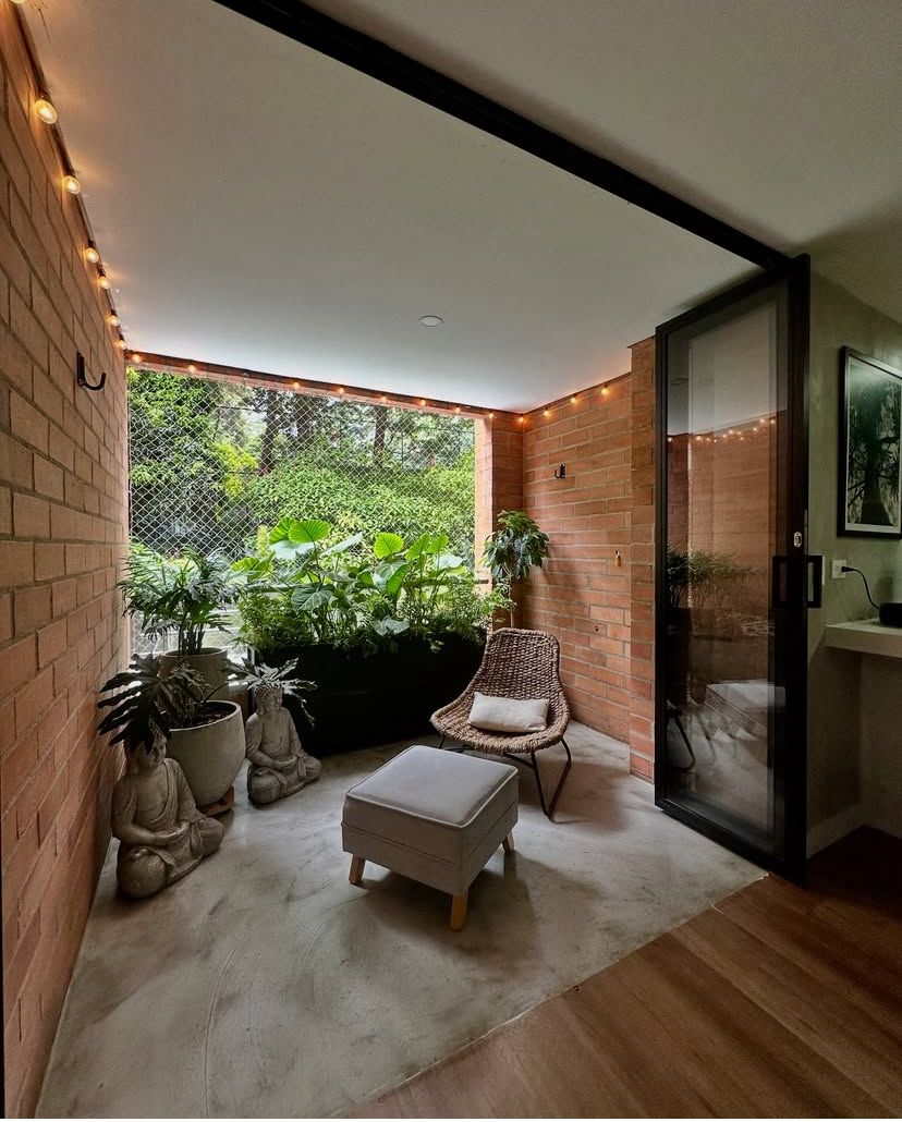 Two Bedroom Apartment Remodeled Located in Vizcaya — imagen 1