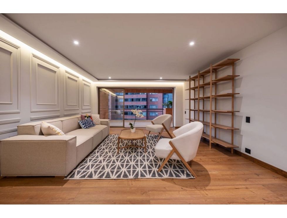 Stunning Fully Remodeled Apartment with Three-Bedrooms, Located In El Tesoro Neighborhood. — imagen 3
