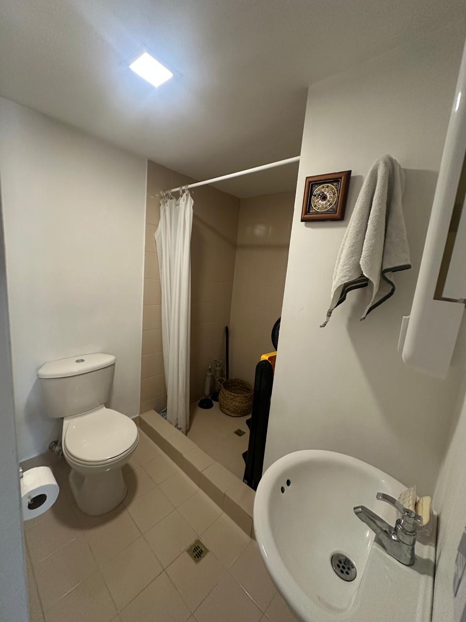 Ample 4 BR Apartment in El Tesoro Neighborhood [Provenza] — imagen 3