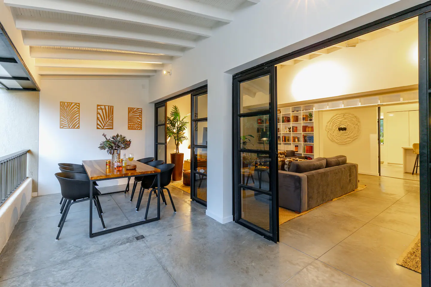 Spectacular Penthouse with Two-Bedrooms sold Fully Furnished, Located in Provenza. — imagen 1