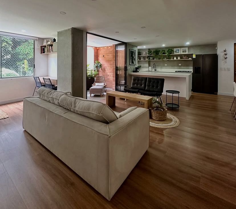 Two Bedroom Apartment Remodeled Located in Vizcaya — imagen 4