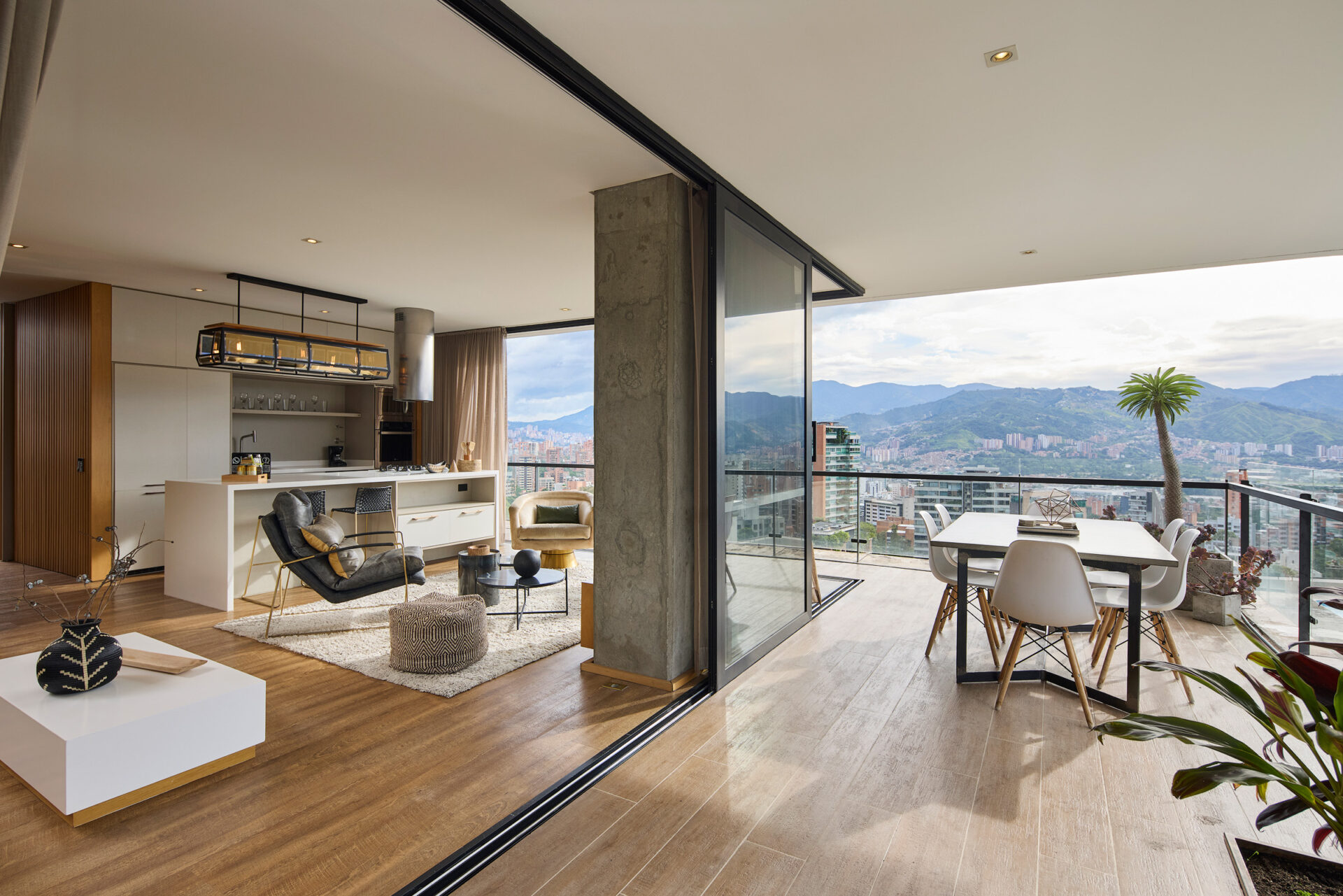 Spectacular Two-Bedroom Apartment in the Energy Building [Daily Rental] — imagen 1