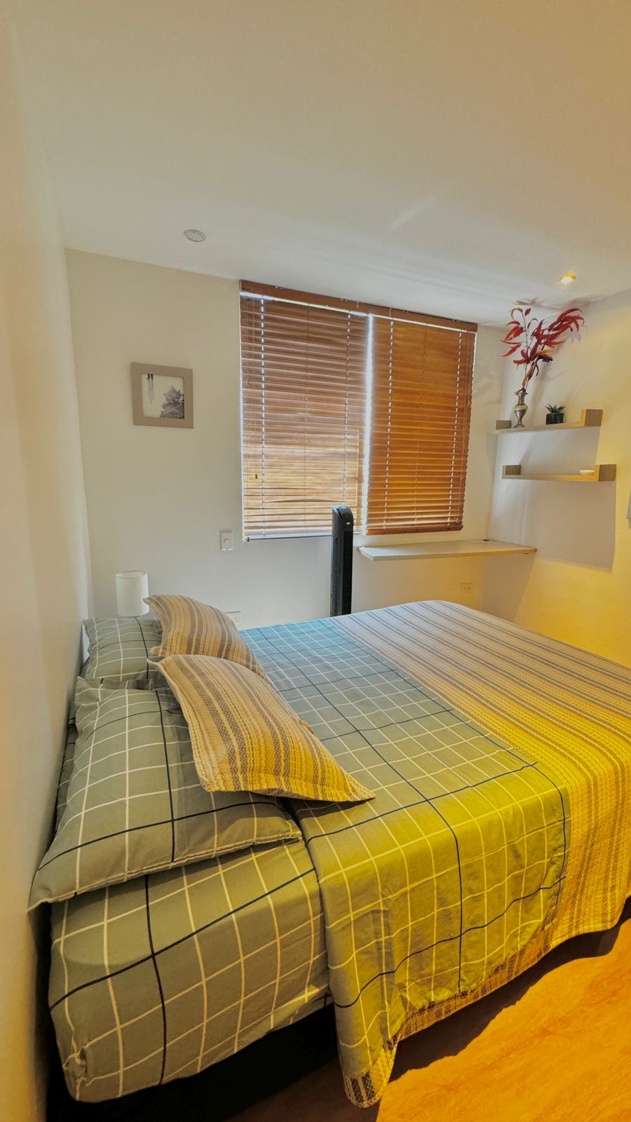 Amazing Two-Bedroom Apartment, with Balcony Located in La Linde[5 Minutes Away from Provenza] — imagen 1