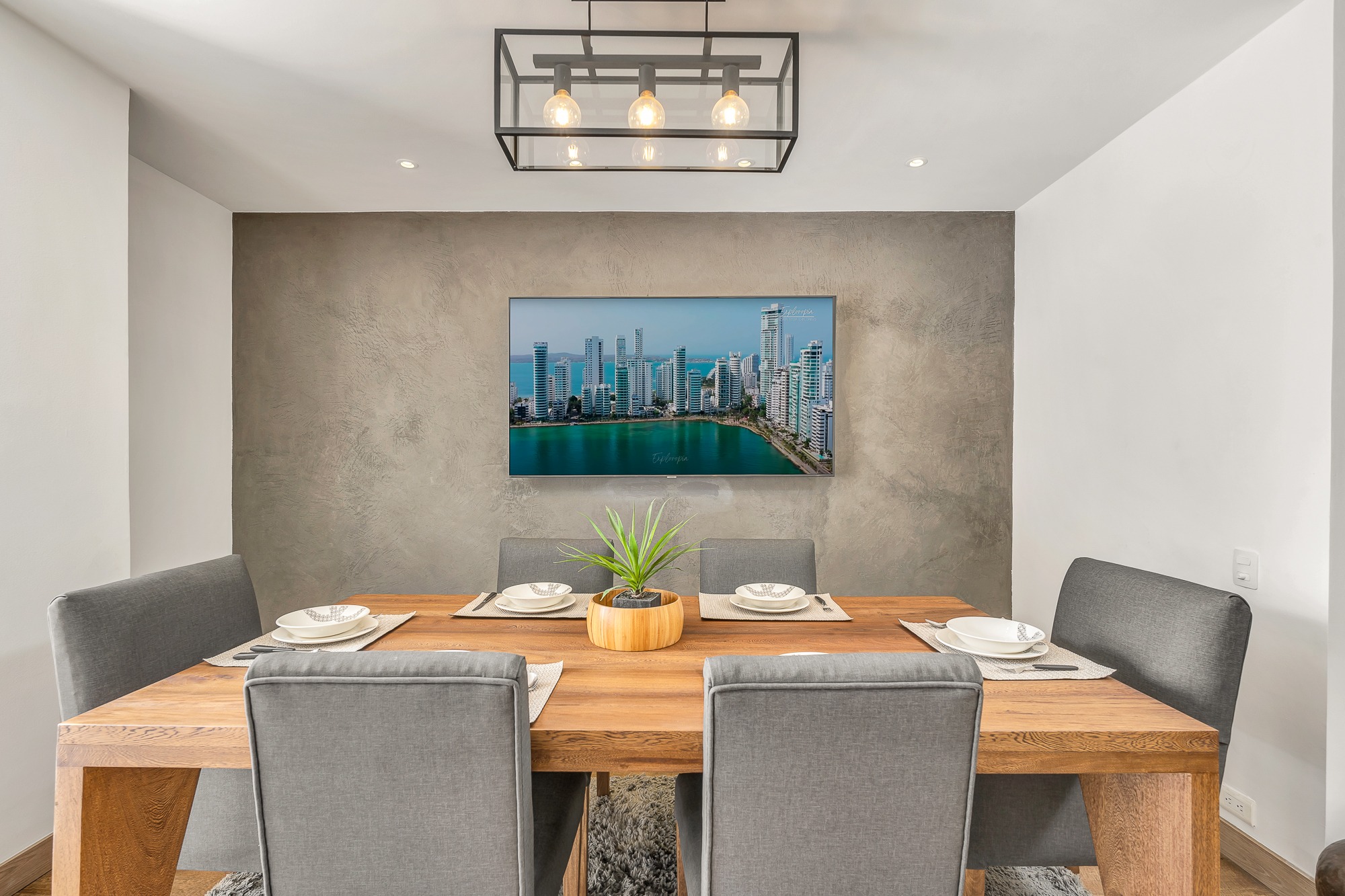 Fully Remodeled Two-Level Penthouse with amazing views Near Provenza[El Poblado] — imagen 3