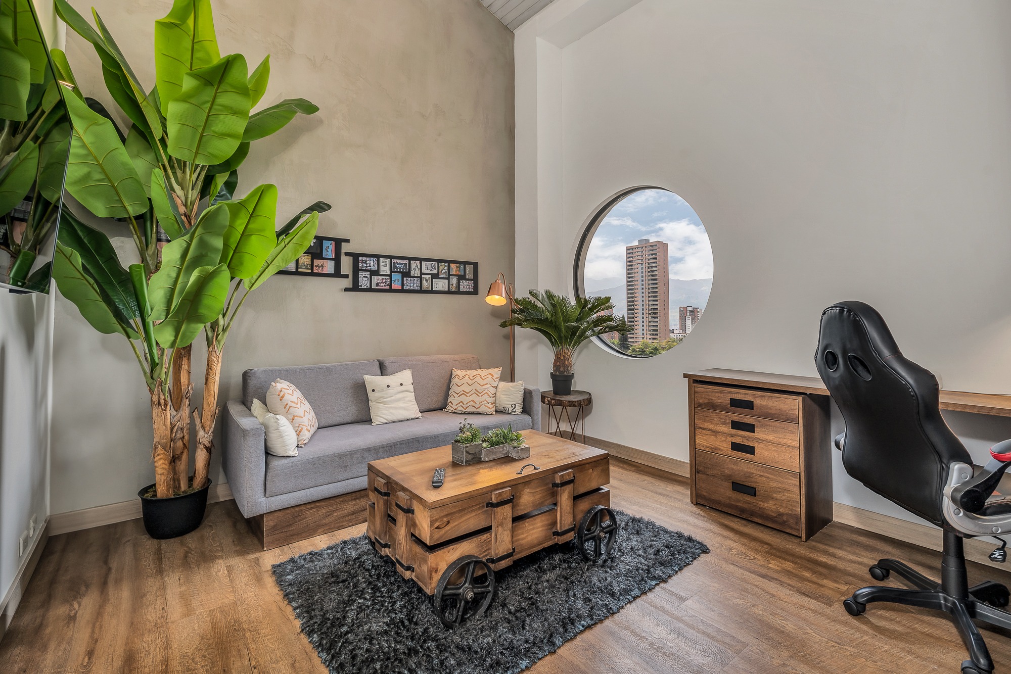 Fully Remodeled Two-Level Penthouse with amazing views Near Provenza[El Poblado] — imagen 4