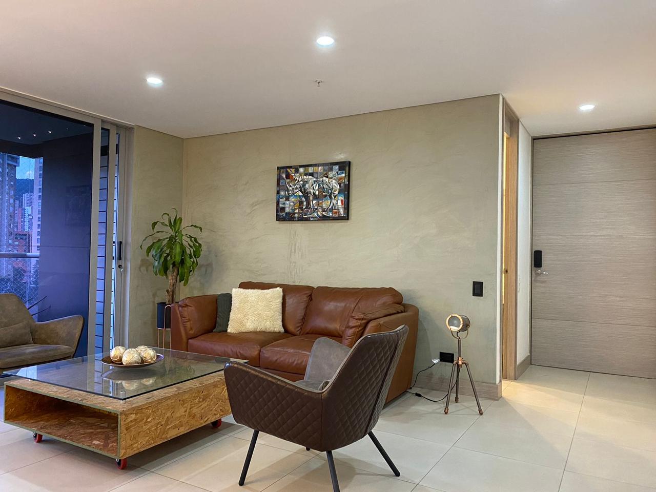 Stunning Three-Bedroom Apartment, Located in El Poblado-Walking steps to Provenza with Amazing views. — imagen 3