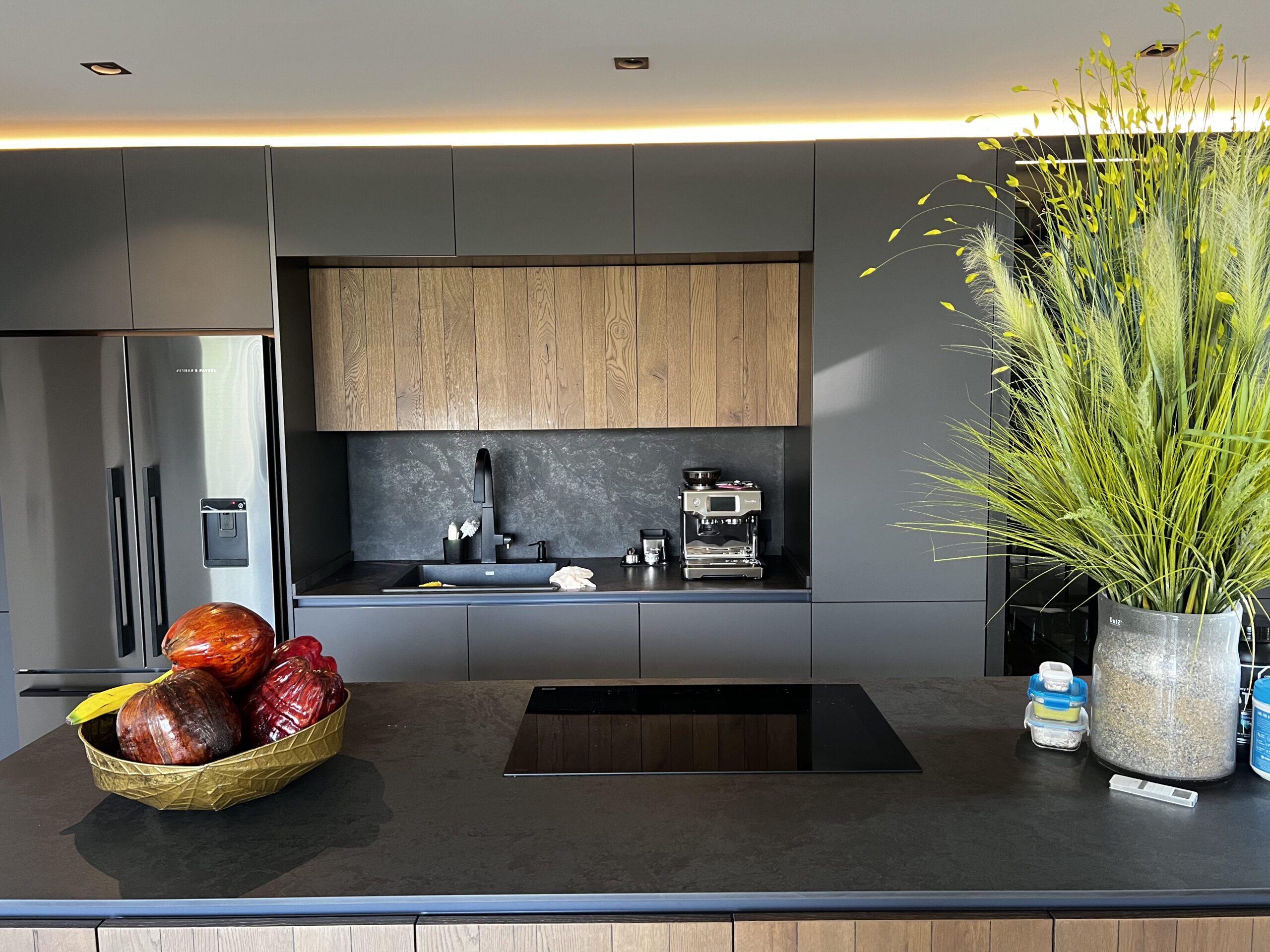 Fully Remodeled Apartment with Two-Bedrooms, Balcony, BBQ and Turk Bath. — imagen 1
