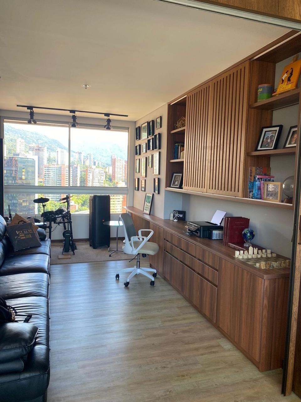 Penthouse Duplex with Private Terrace and Jacuzzi [El Poblado] — imagen 1