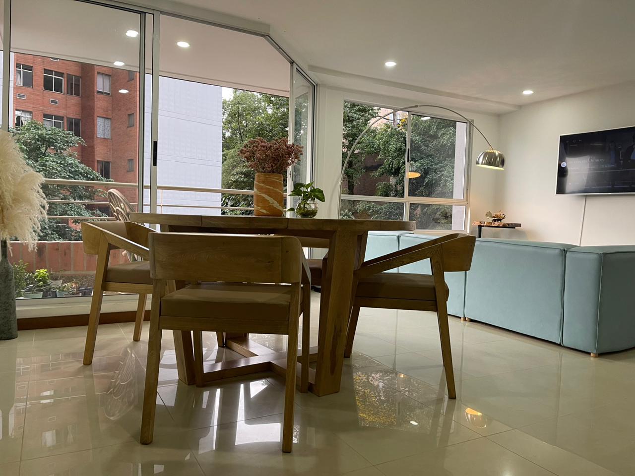 Prime Provenza Location: Three-Bedroom Apartment with Balcony. — imagen 3