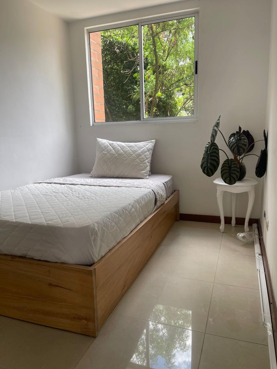 Prime Provenza Location: Three-Bedroom Apartment with Balcony. — imagen 4