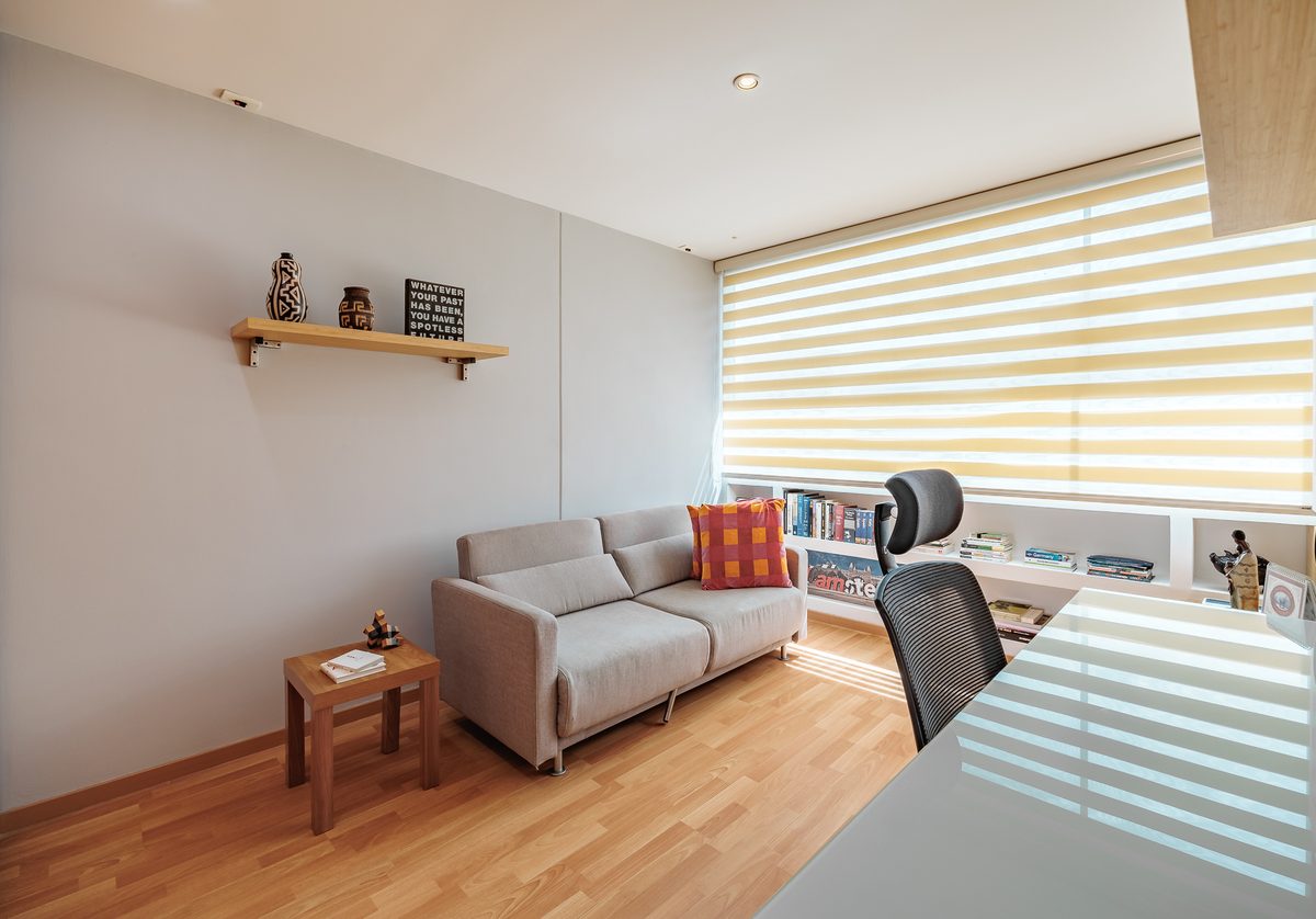 Spacious Two-Bedroom Apartment with City Views in Provenza — imagen 3