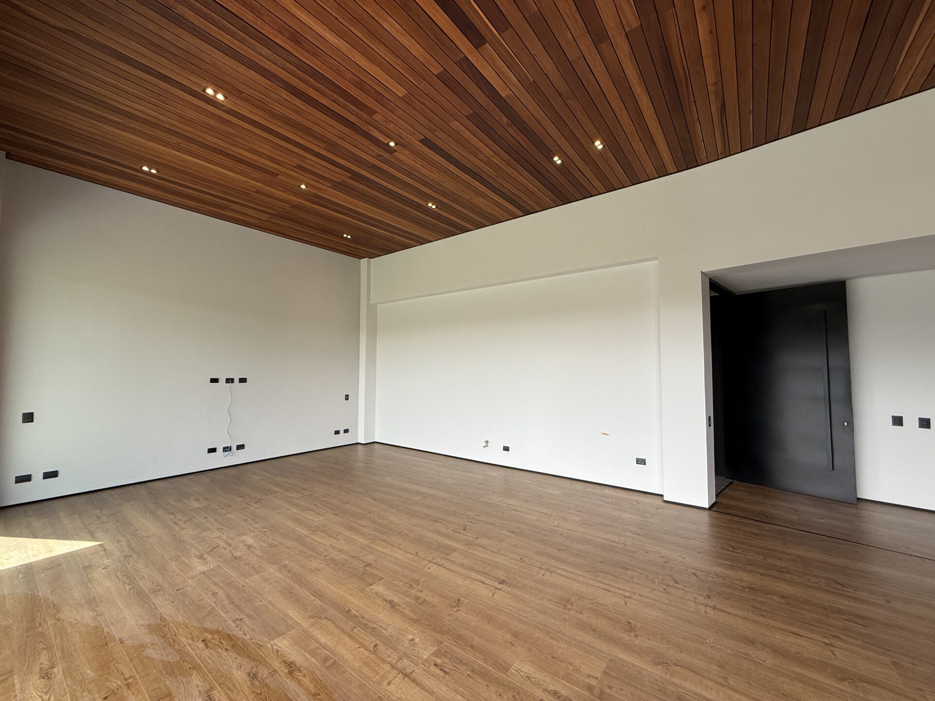 Luxury Country House in a Gated Community in La Loma del Escobero, Envigado — imagen 3