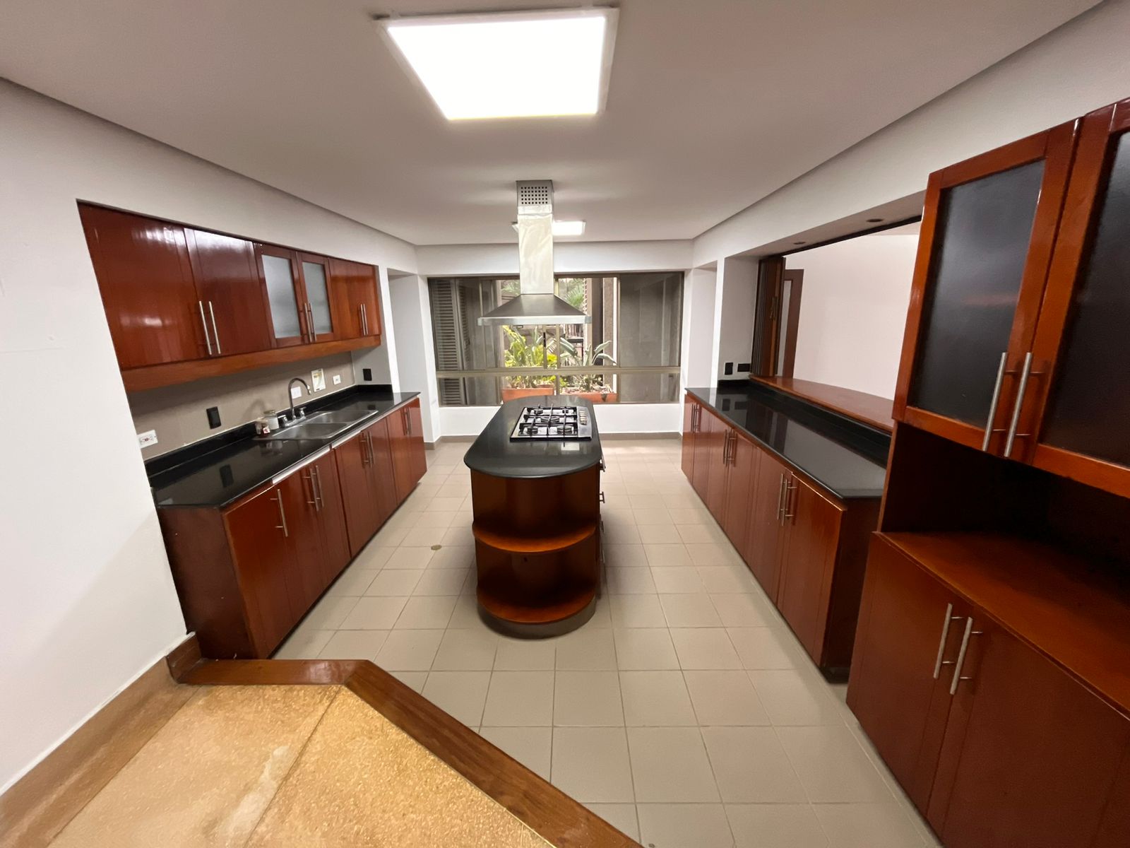 Huge Three Bedroom Apartment Steps to Provenza — imagen 1