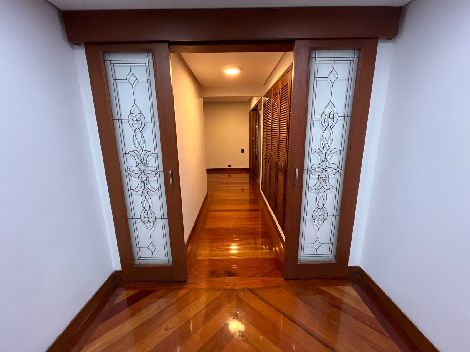 Huge Three Bedroom Apartment Steps to Provenza — imagen 4