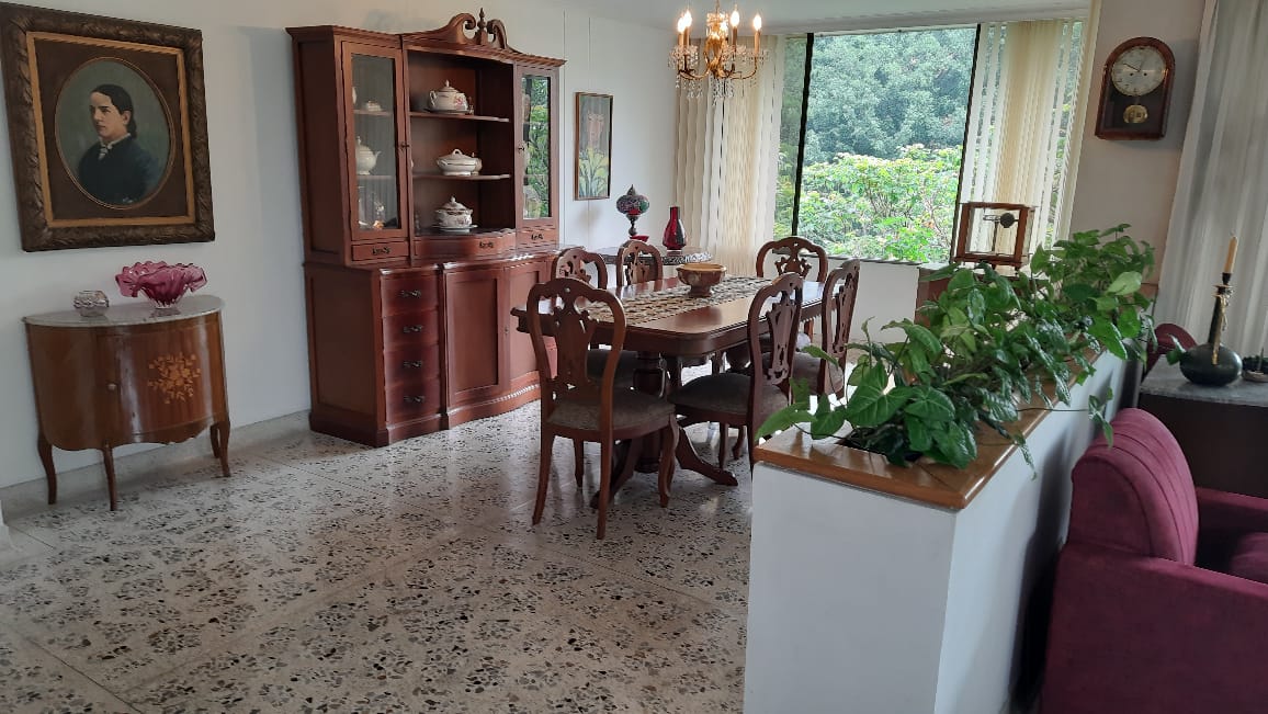 Penthouse Ready to Remodel Steps Away from Provenza [El Poblado – Medellin] — imagen 4