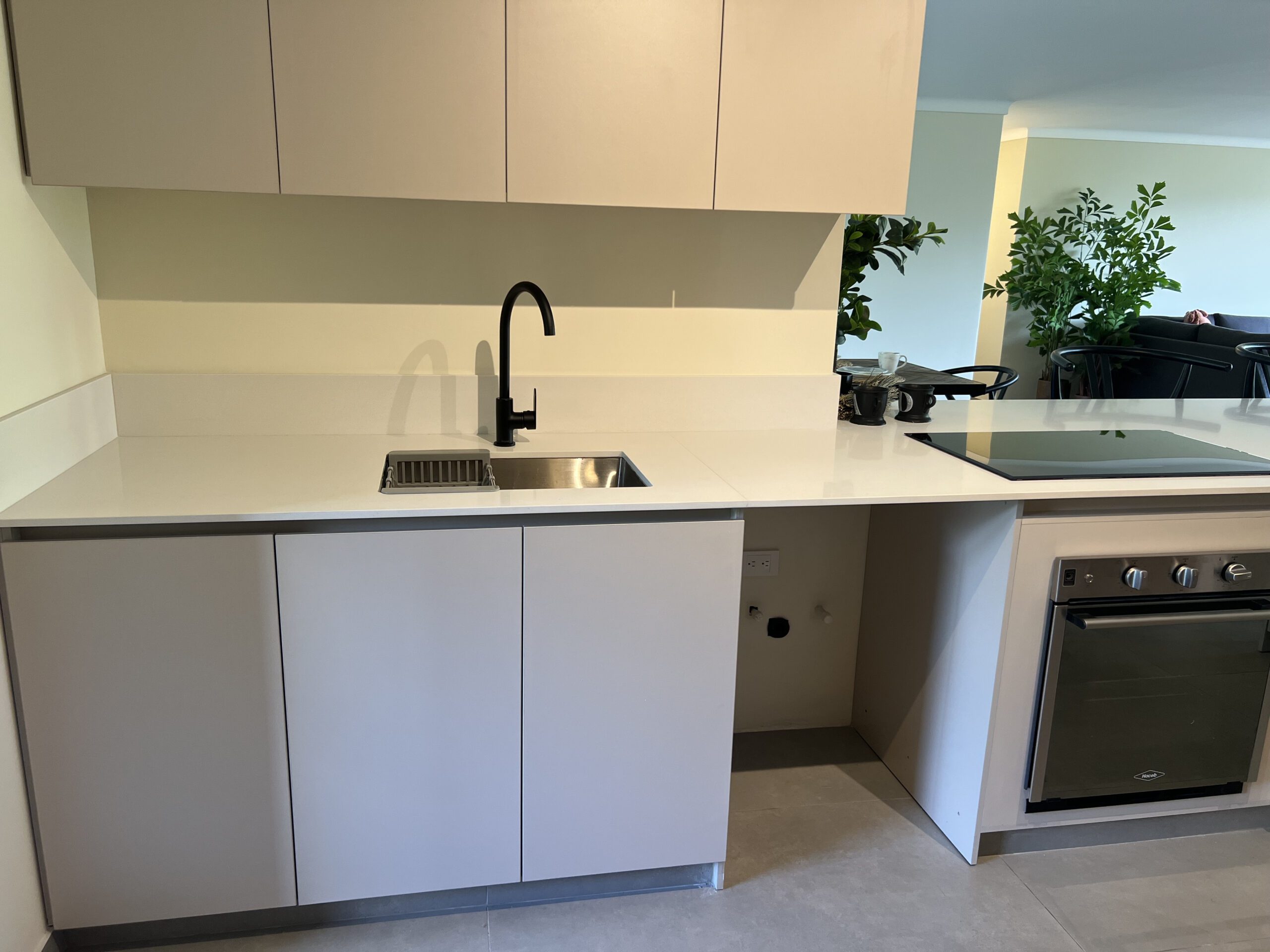 Immense 3 Bedroom Apartment in the San Lucas Area [Poblado] — imagen 4