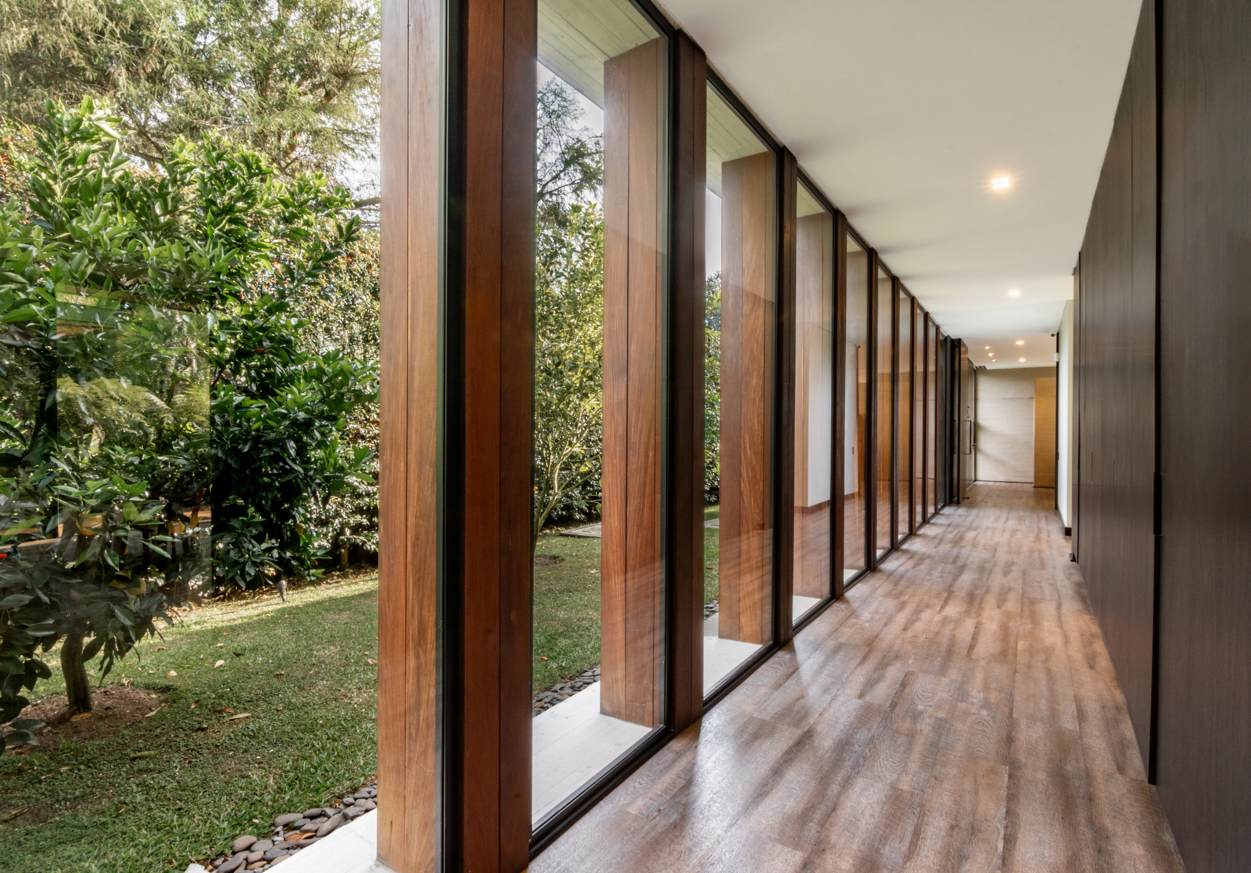 Llanogrande Luxury House Close to The Airport [ALH Design] — imagen 4