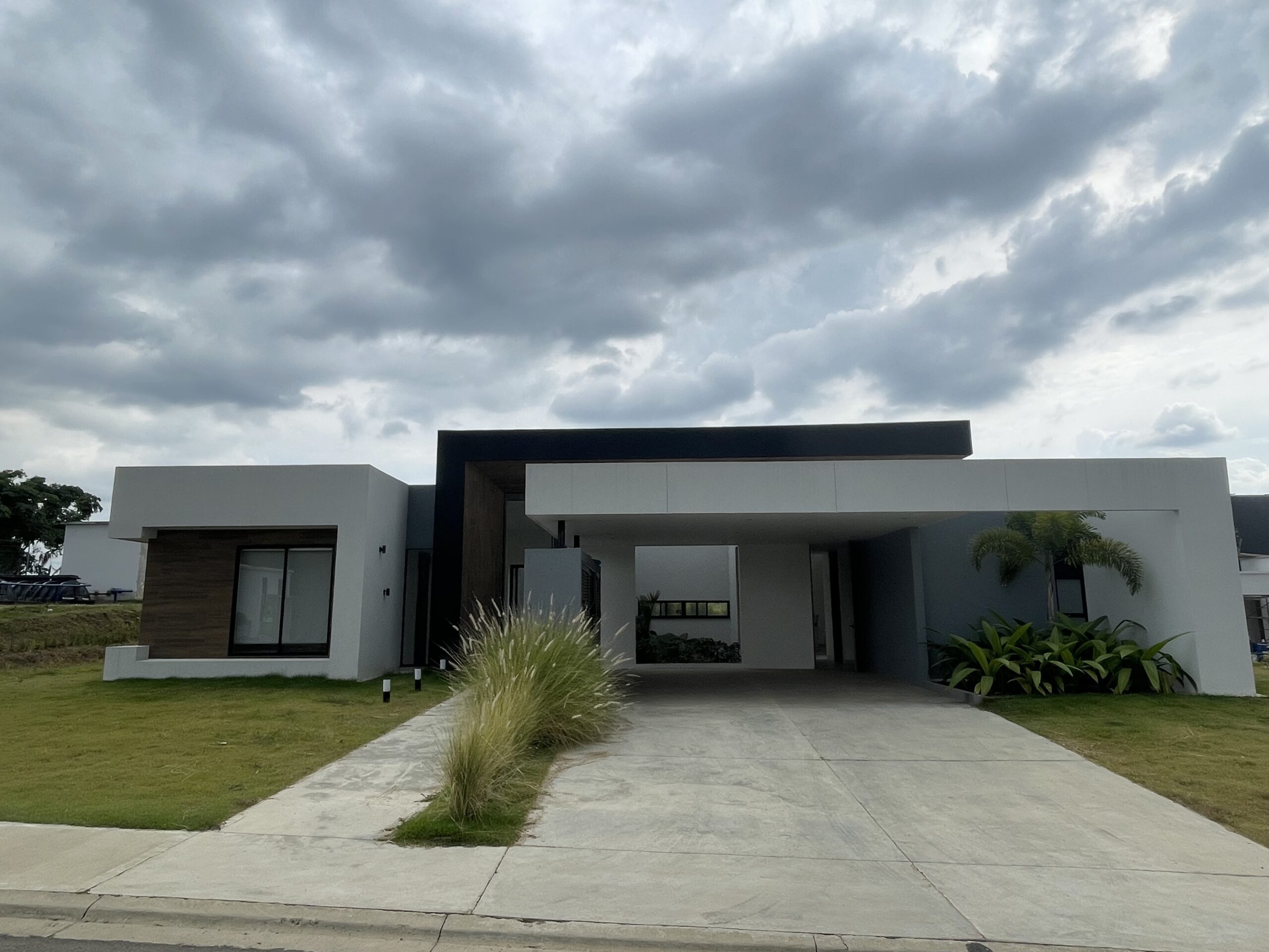 Brand New 3 Bedroom House in Cerritos Pereira [Colombian Coffee Region] — imagen 1