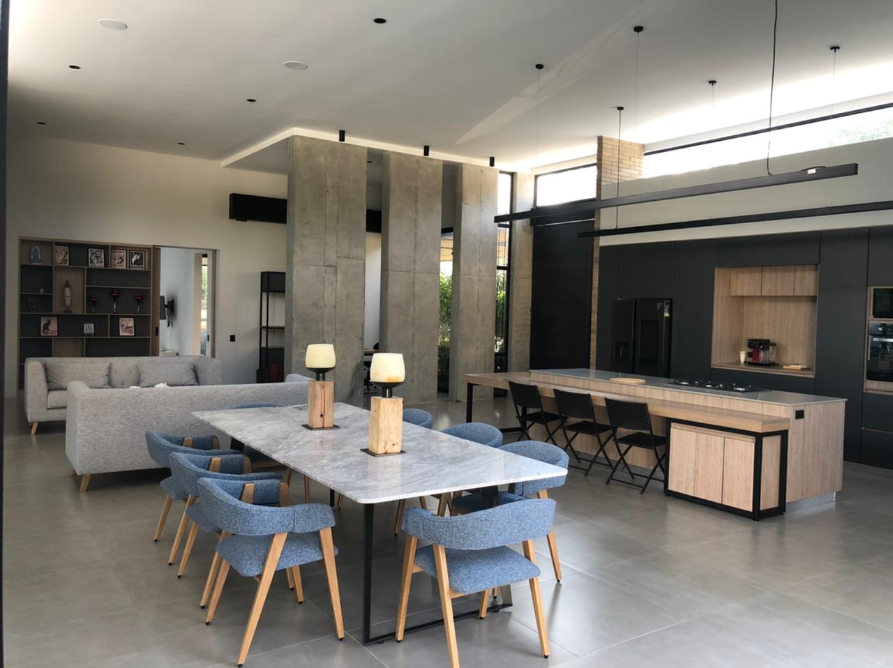 Minimalistic Design 3 Bedroom House in The Colombian Coffee Region [Cerritos-Pereira] — imagen 4