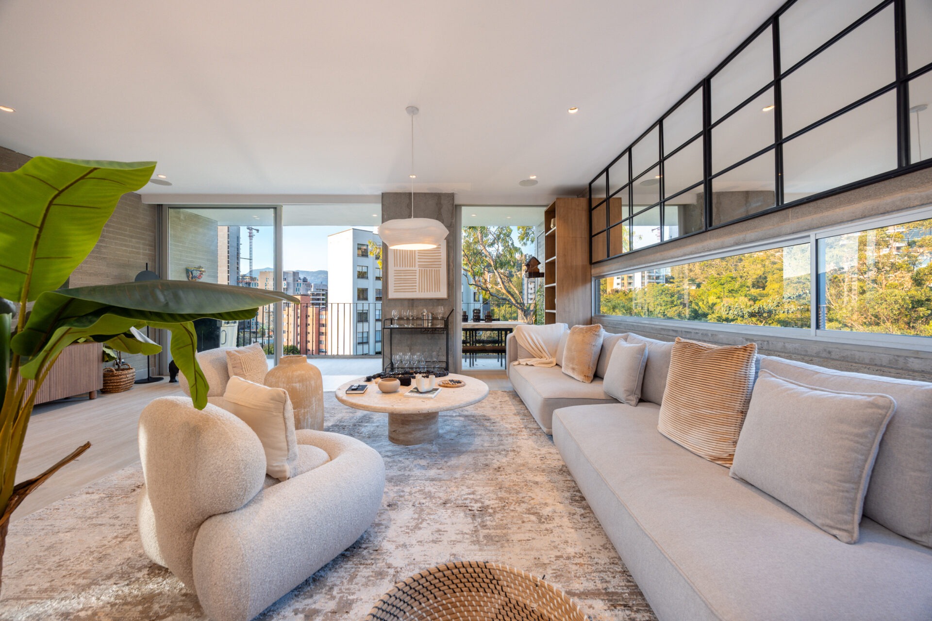El Poblado – Medellin Luxury Two-Level Penthouse [Lalinde] — imagen 1