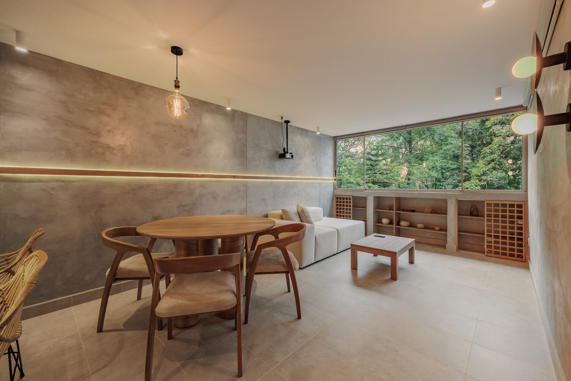 Fully Remodeled Two Bedroom Apartment in the Heart of Poblado — imagen 1