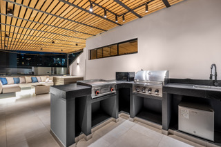 Duplex Penthouse in Poblado with Luxury Finishes — imagen 4
