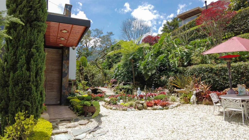 Luxurious House With Unbeatable Views Located In Los Balsos, El Poblado — imagen 4