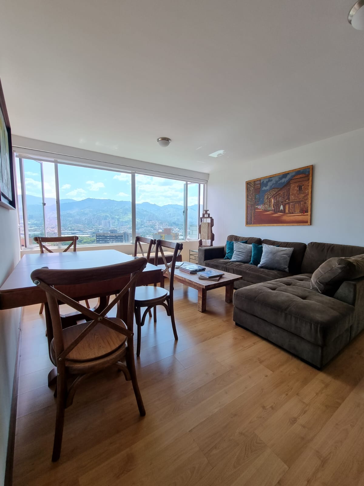 High-Level Condo With Cityscape Views Located near Oviedo, El Poblado [2 Bedroom] — imagen 1