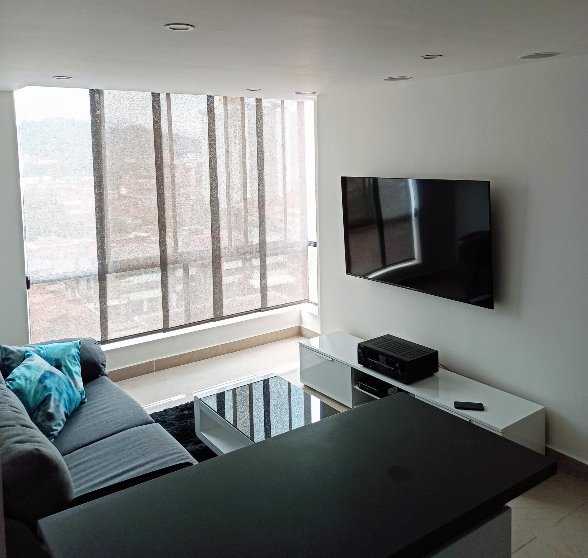 Exceptional Fully Renovated Apartment in “La 70” / Laureles — imagen 1