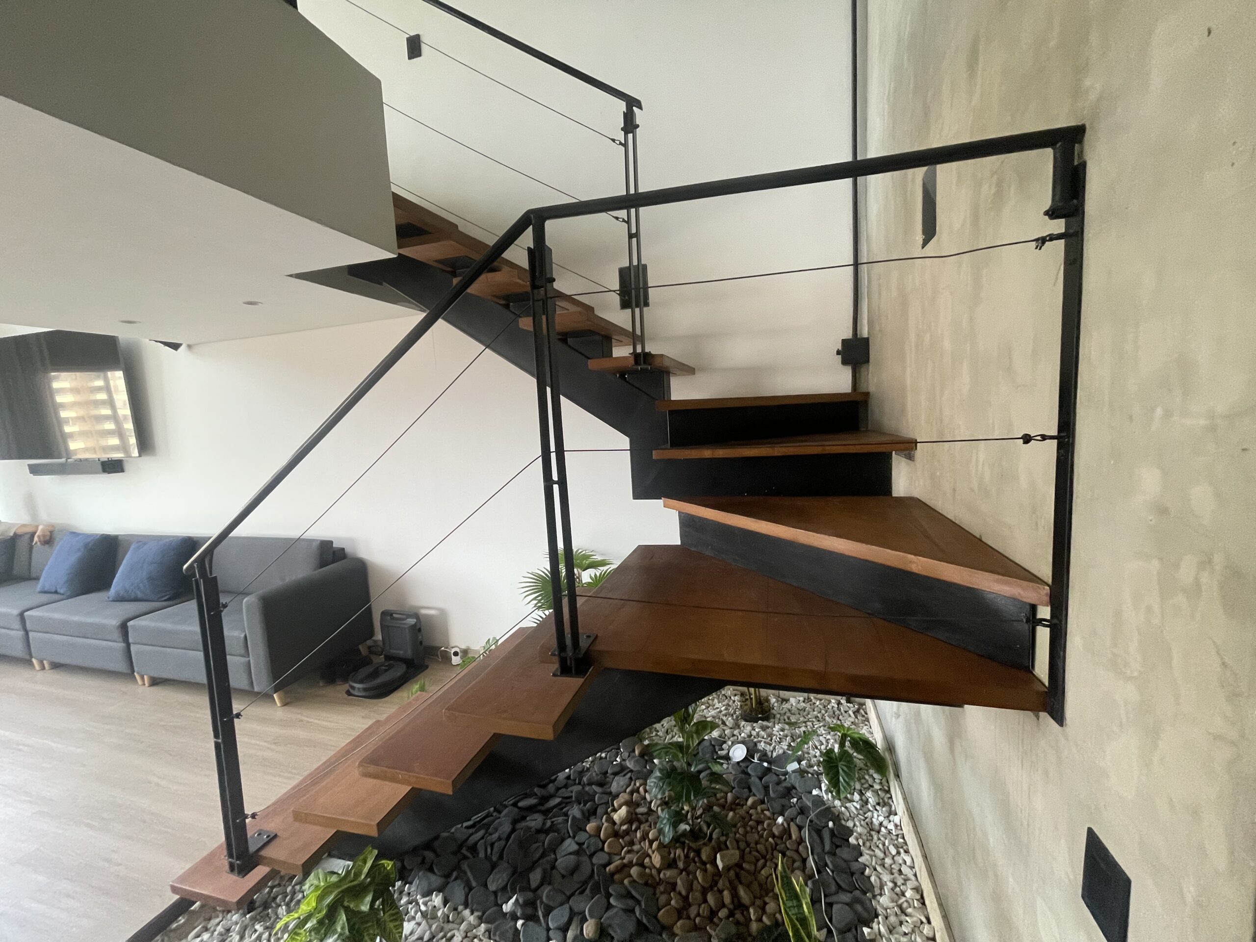 Luxurious Three Level Penthouse with Stunning Terrace Views — imagen 4