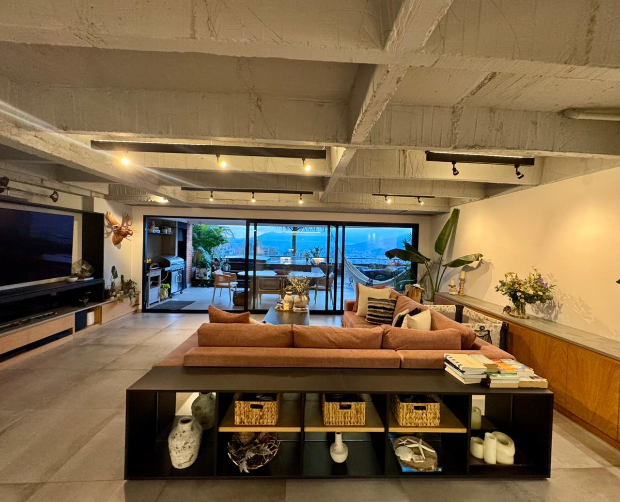 Huge Terrace Apartment with Amazing Medellin Views — imagen 4