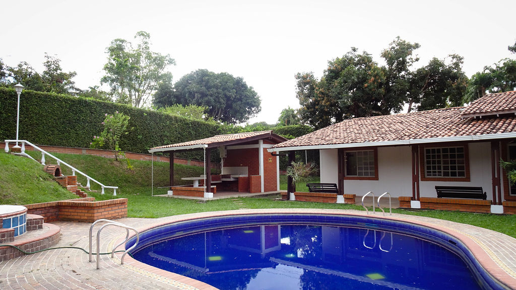 Casa de 5 alcobas con piscina y lote de 1.600 m² — imagen 3
