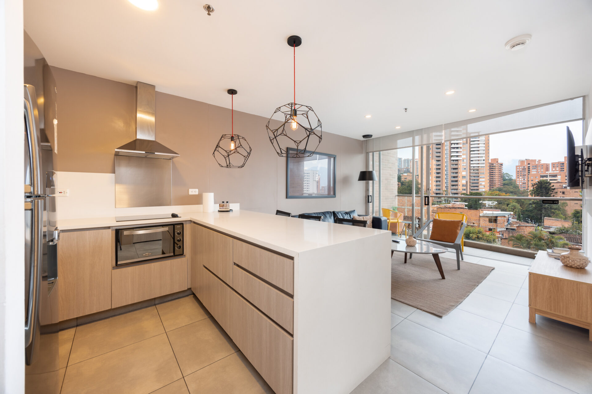 Modern Daily Rental Apartment in El Poblado with Great Amenities — imagen 1