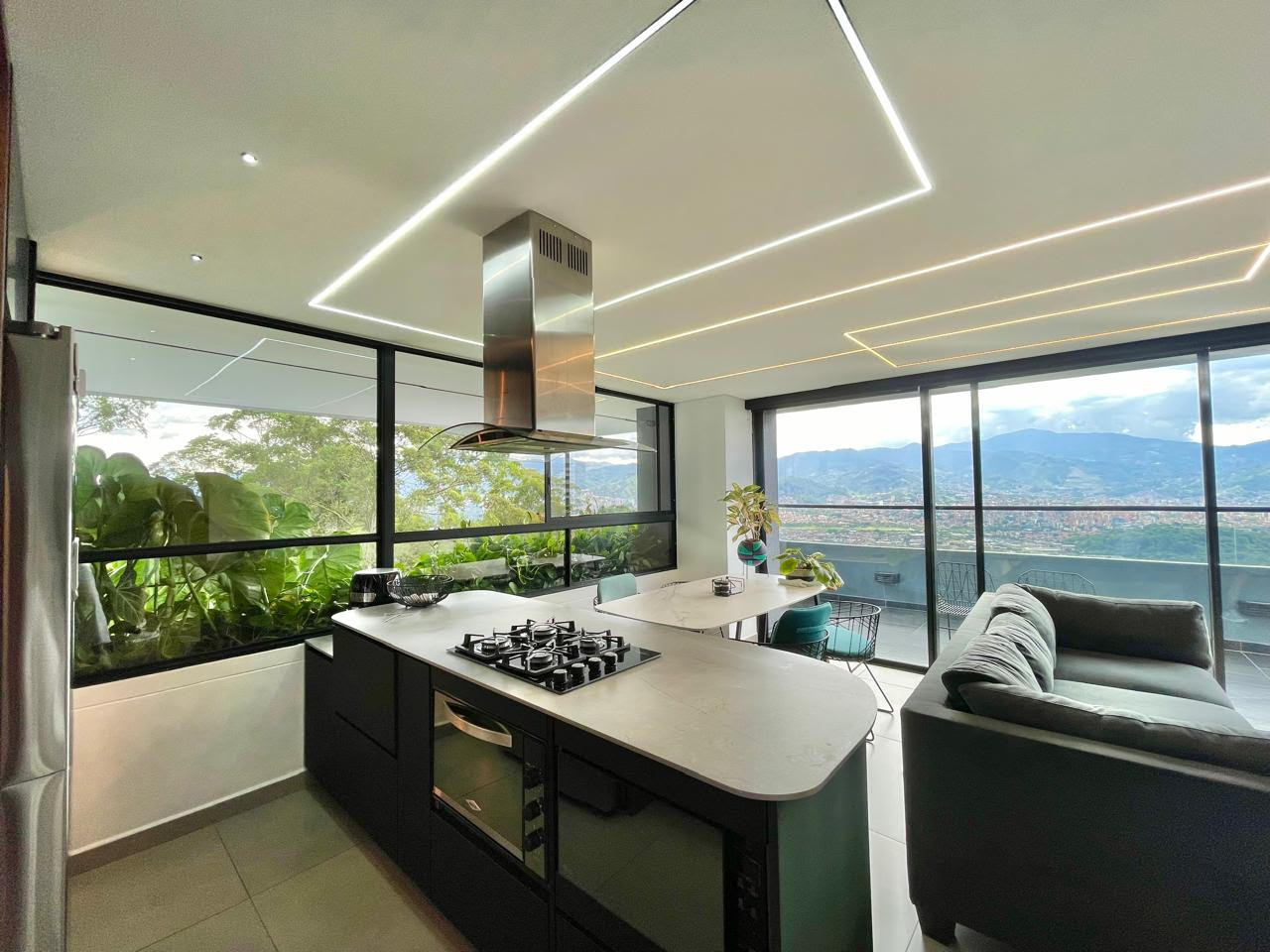 Modern Two Bedroom Apartment with Unique City Views — imagen 4