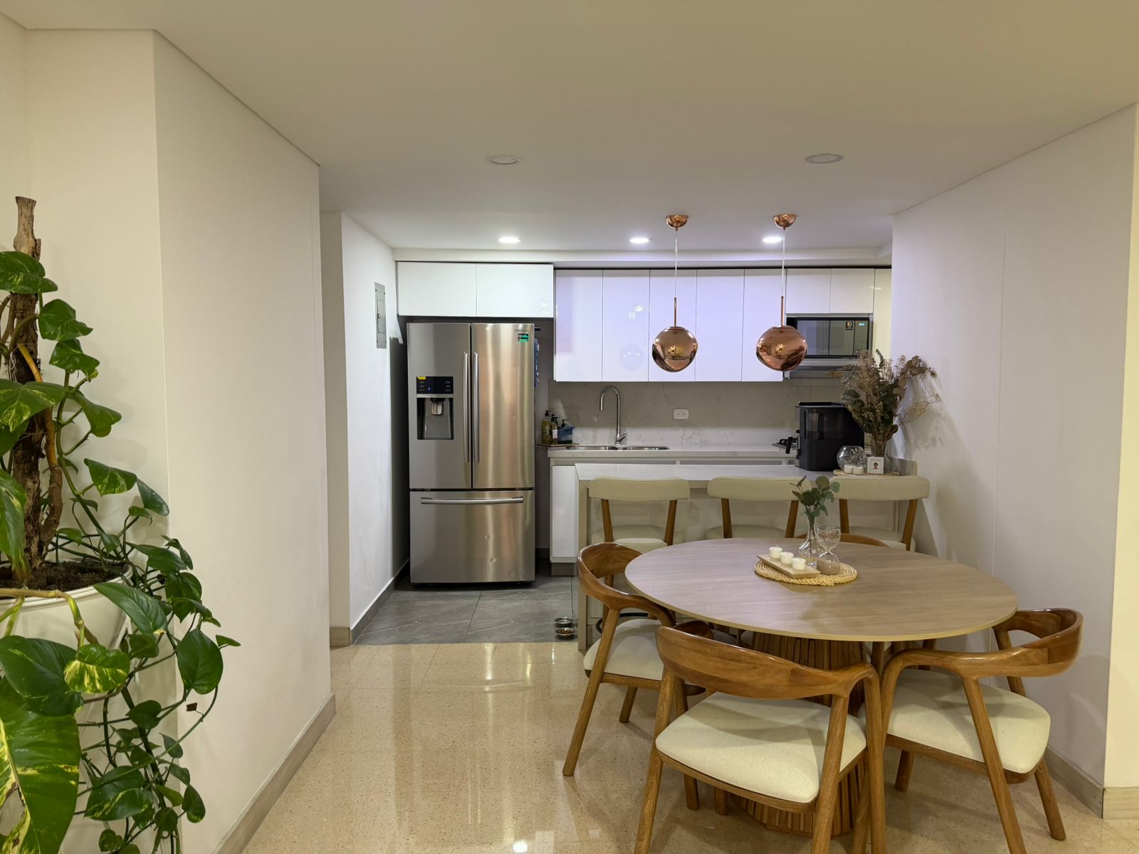 El Tesoro Two Bedroom Apartment with Immense Terrace — imagen 4