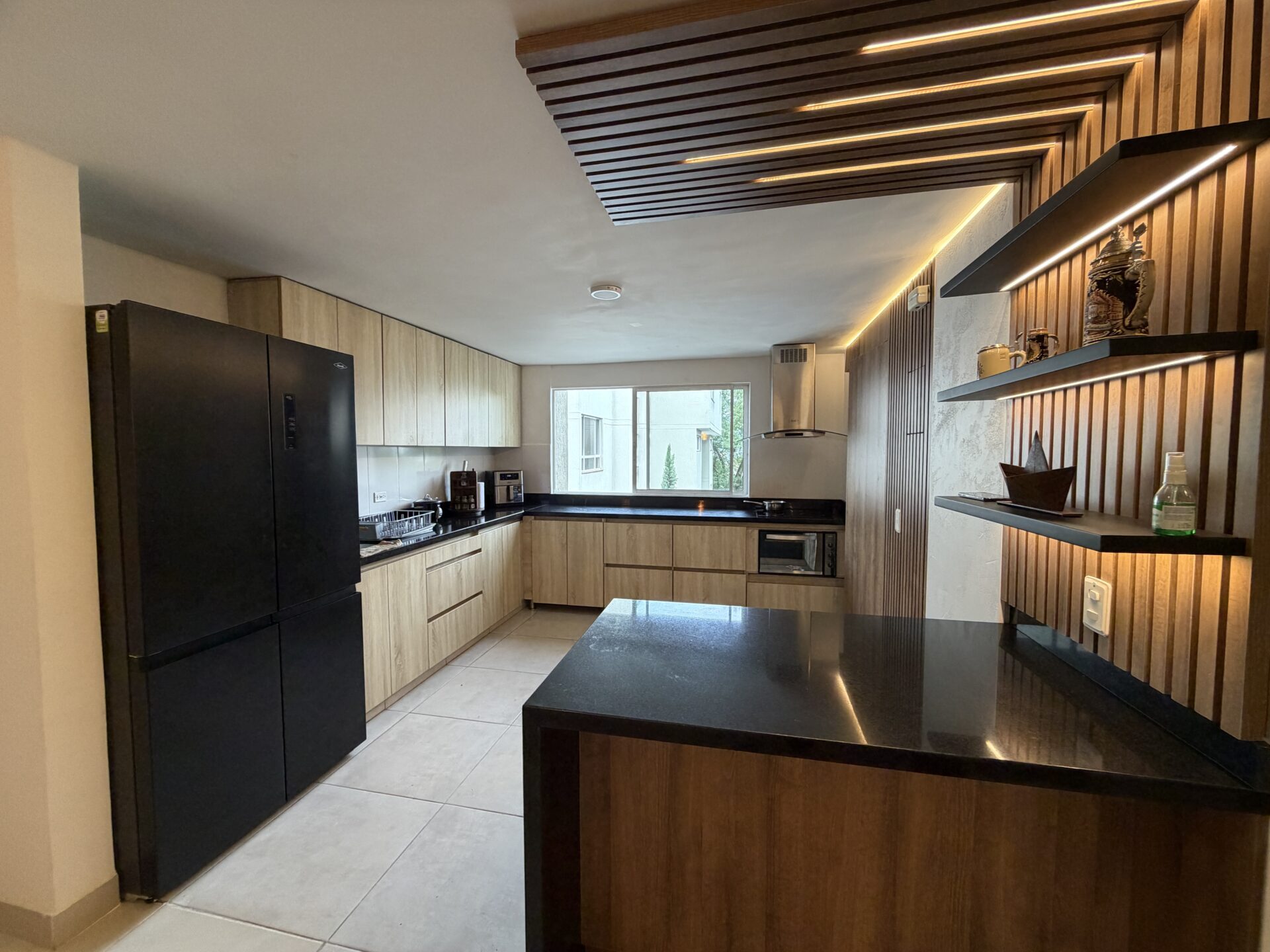 Penthouse Opportunity with Low m2 in the Provenza/Tesoro Area — imagen 1