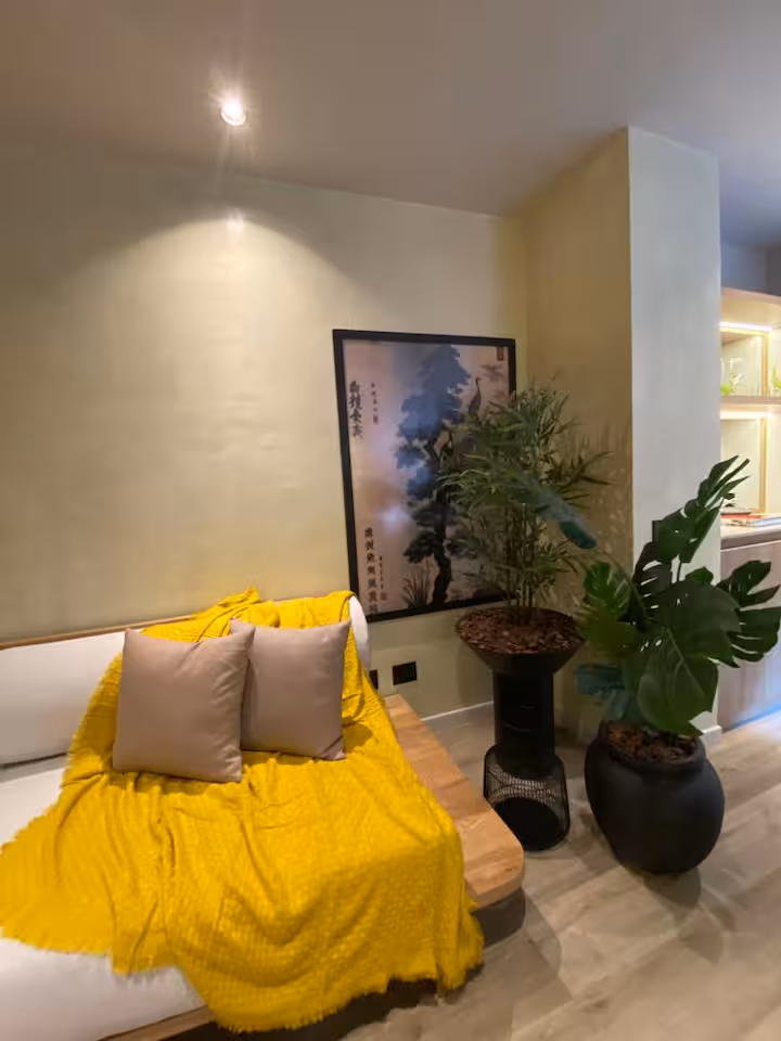 Prime Provenza Two-Bedroom Apartment Available for Short-Term Rental — imagen 3